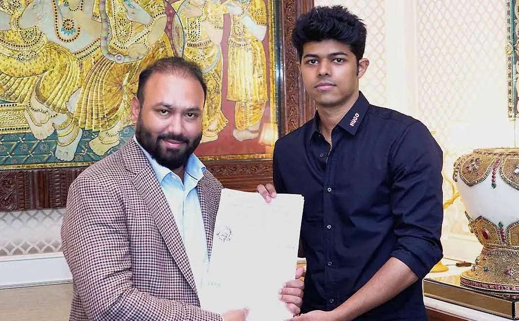 vijay son to make directorial debut 