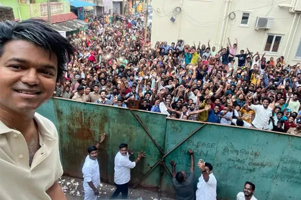 vijay selfie in goat movie 