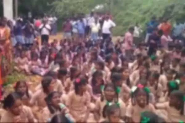 students boycotted lass and protested for basic facilities in govt schoo