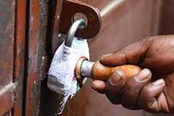 38 shop sealed for selling banned tobacco