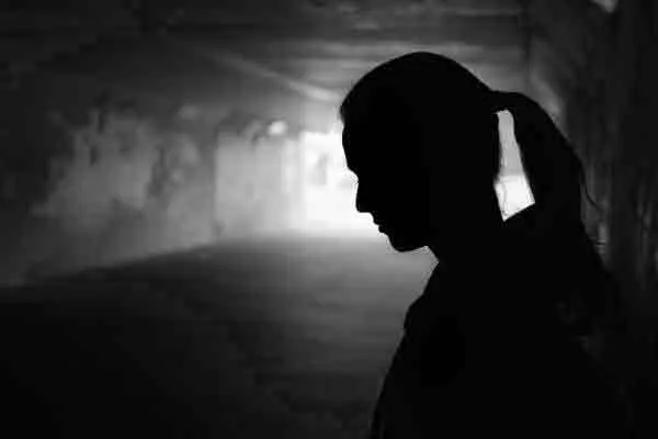 young woman who threw liquid on the face of boyfriend in delhi