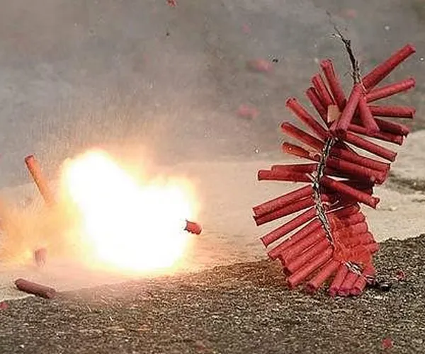clash between two parties over issue bursting firecrackers Villupuram