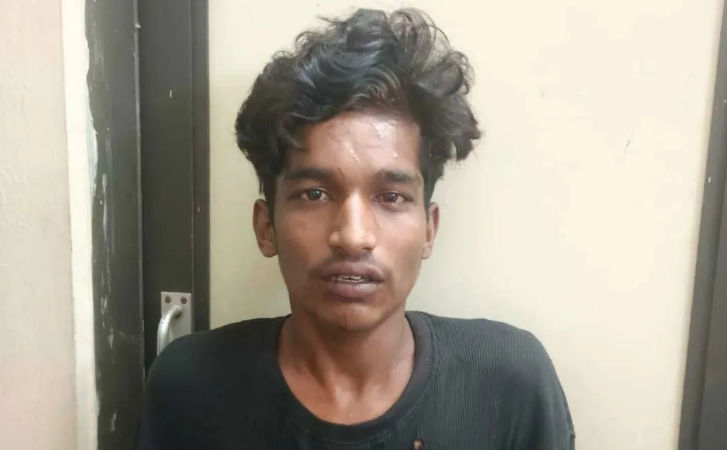 Prisoner escapes from police station