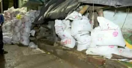 25 feet deep Pit in the middle of the house in Chennai...
