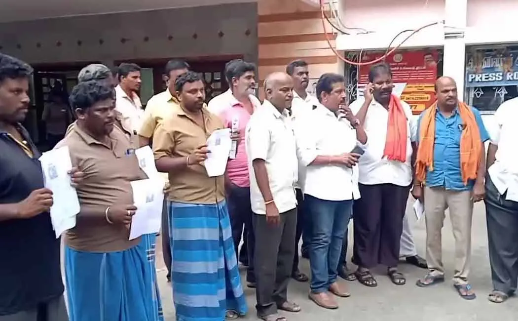 Truck Owners Association President alleges that MLA  threatening sand trucks