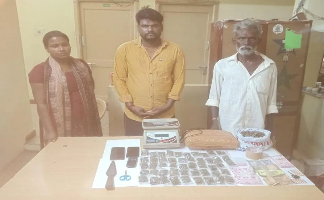 student tablet incident pudukottai district police arrested one family 