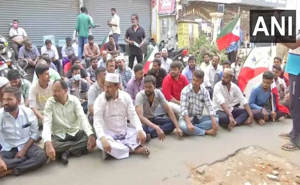 NIA check; Roadblock in Wali Nokham