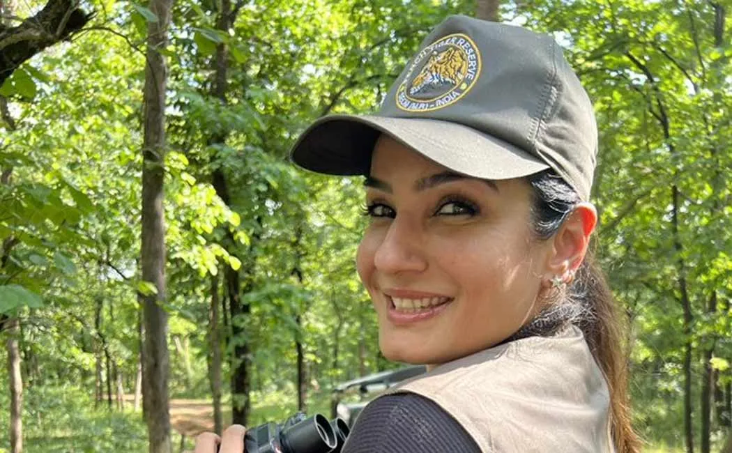 actres raveena tandon forest issue 