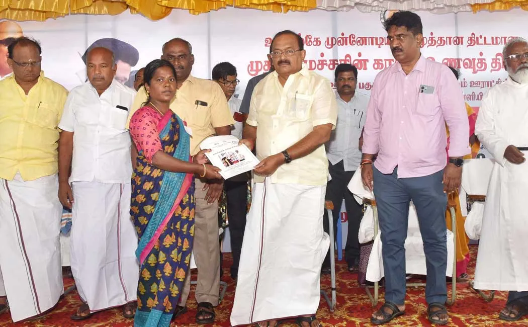 Minister sakkarapani said  Breakfast scheme to reduce the workload of mothers