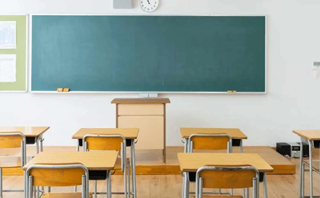 Students threatened the school because they wanted a holiday
