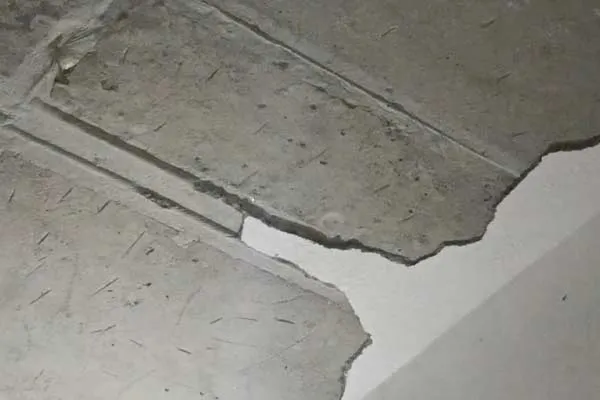 roof of the houses built by the government collapsed within 15 days!
