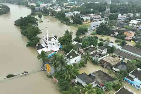 Relief for flood damage Kattumannarkoil area 
