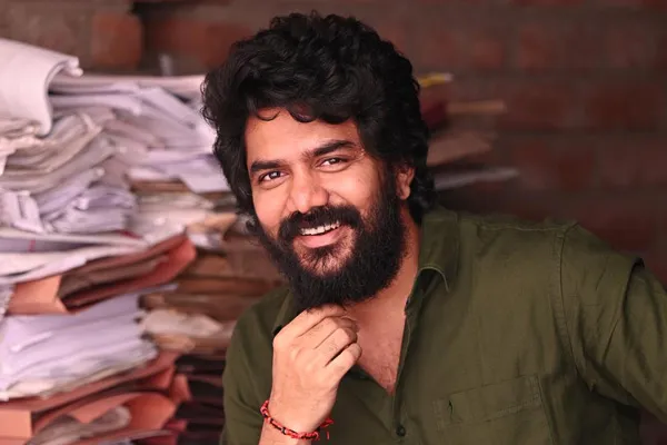 star movie director elan got a plot from producer before a movie release