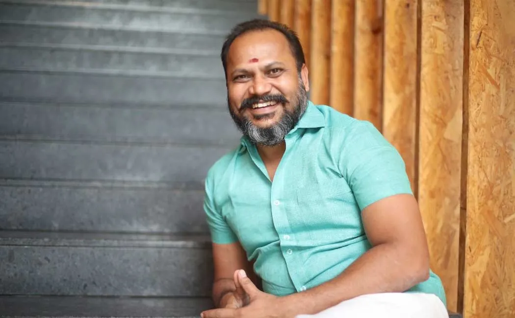 Pattathu Arasan fame durai sudhakar shares his experience about he travelled 