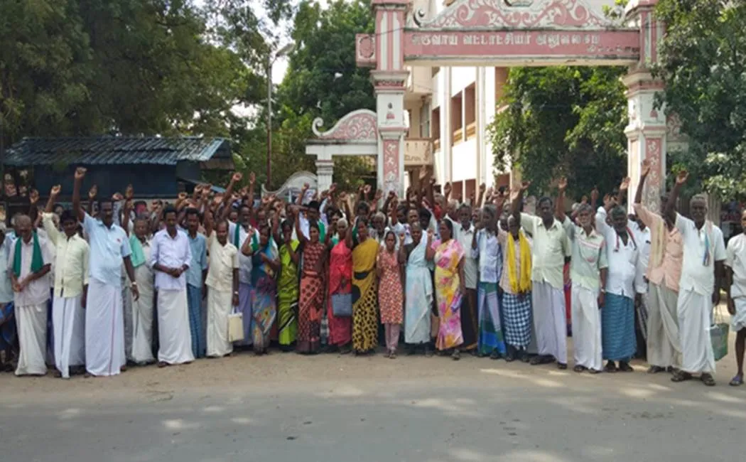 Farmers protest near Cuddalore