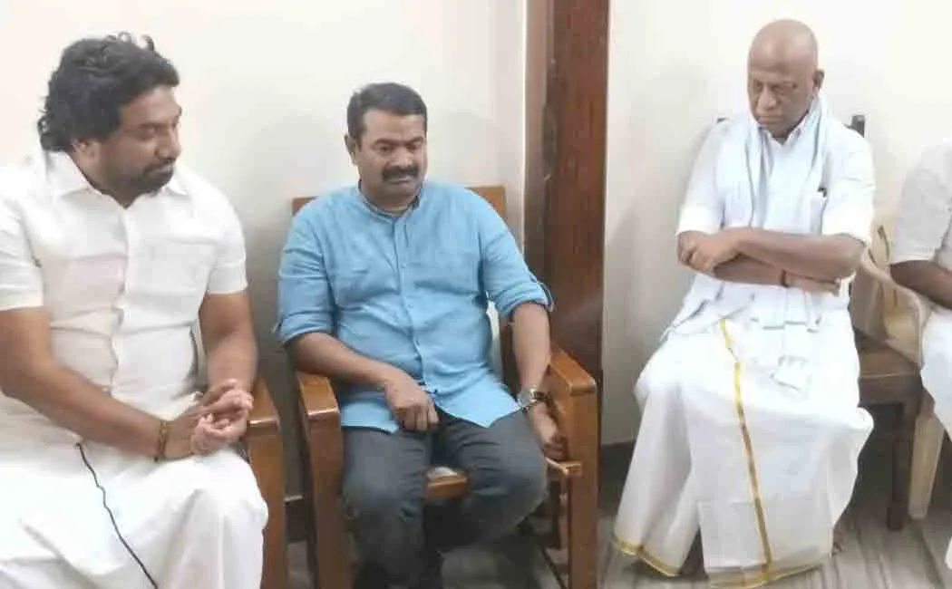  O Panneerselvam mother passed away; Seaman comfort in person