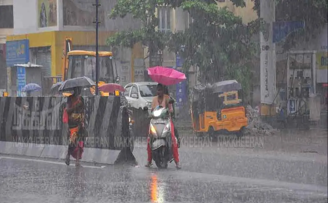 Heavy rain with thunder and lightning for the next 4 days!