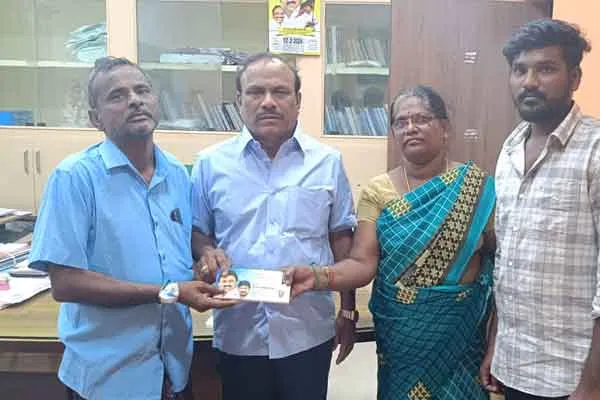 Minister Ganesan saved the life of a common man