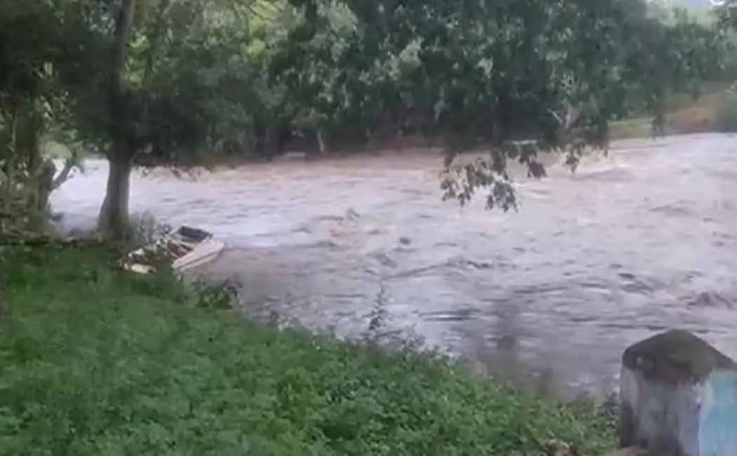 Due to the flood in river traffic in Paris was cut off and  villagers suffer
