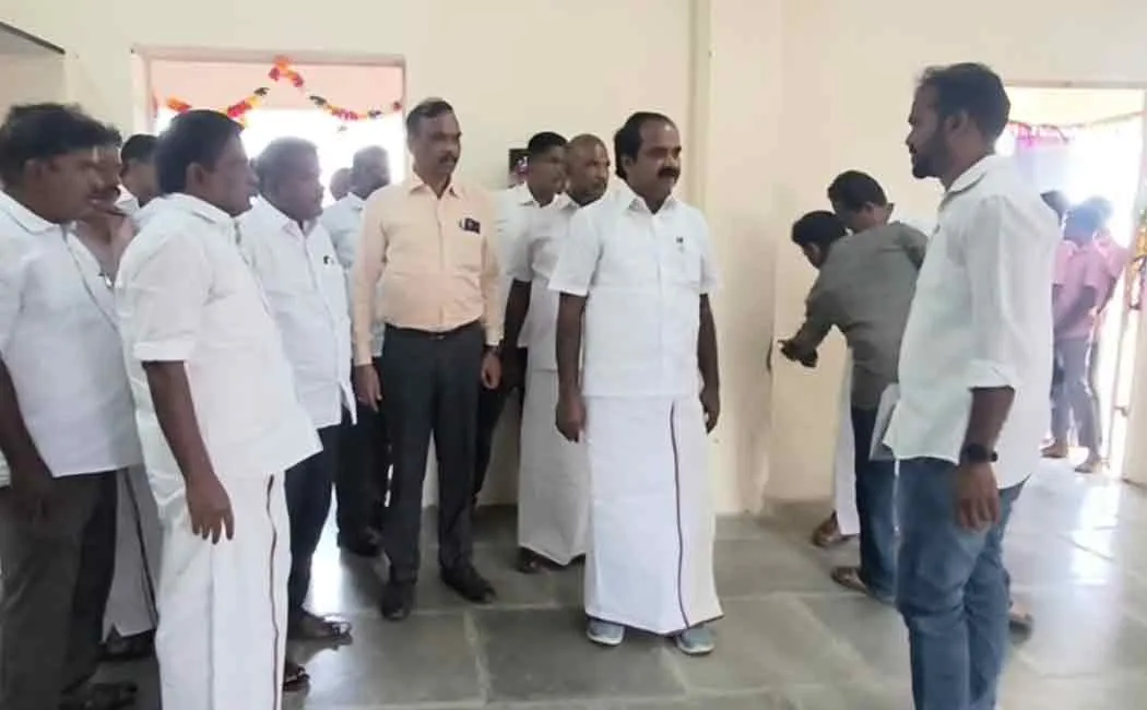 Minister Meyyanathan angry because building to be inaugurated by cm was of poor quality