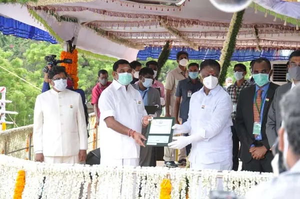 o panneerselvam - edappadi palanisamy