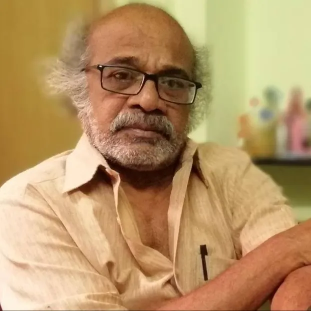 Unexplained professor arrested, art criticism denounced !!