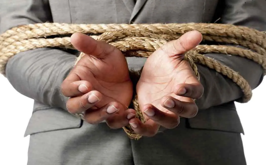 6 people who kidnapped the worker and threatened him with money were arrested!