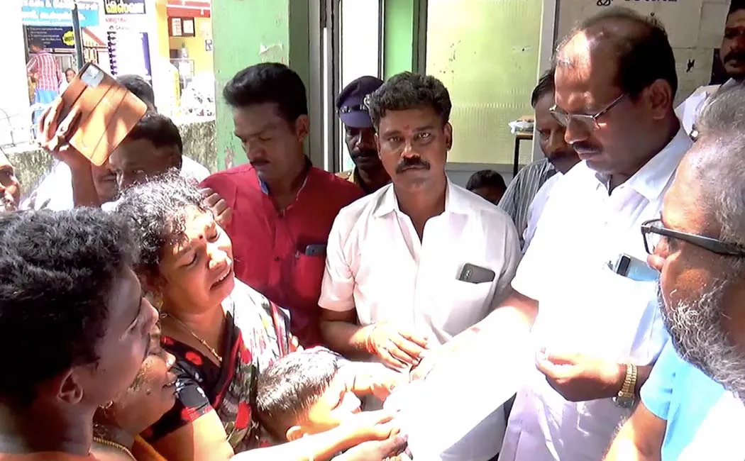 Petition recovery body Muthukumar, who has passed away Kuwait