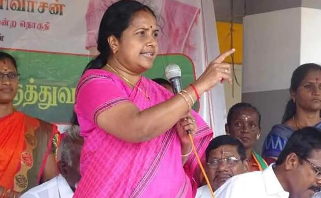“They will go to Congress meetings.. they will be on platforms... but” - Vanathi Srinivasan
