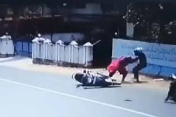 Jain snatched from Kerala woman 