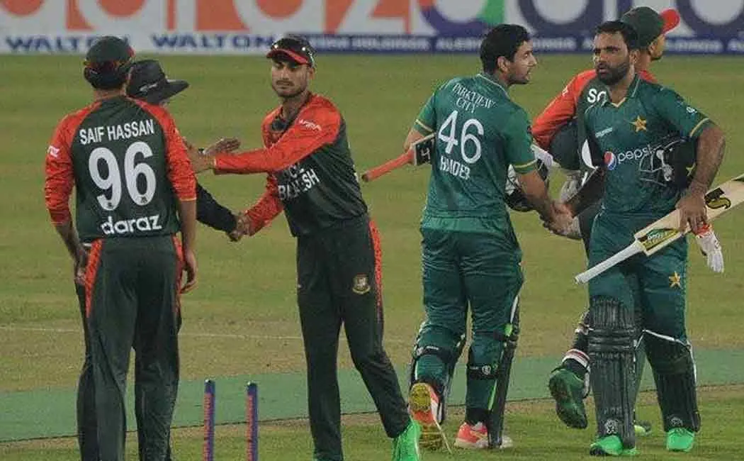 Pakistan secure semi-final; Amazing to beat Bangladesh