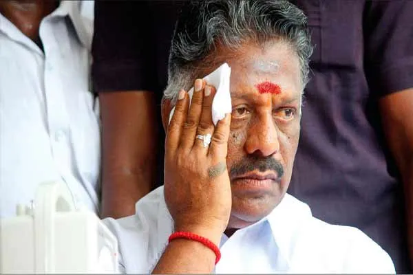 ban on using OPS aiadmk symbol will continue says Madras High Court