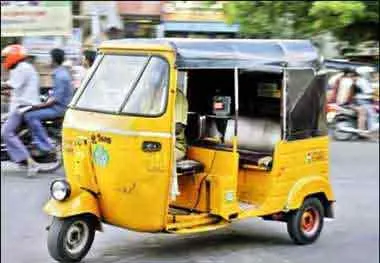  The auto driver who handed over the ATM thief to the police