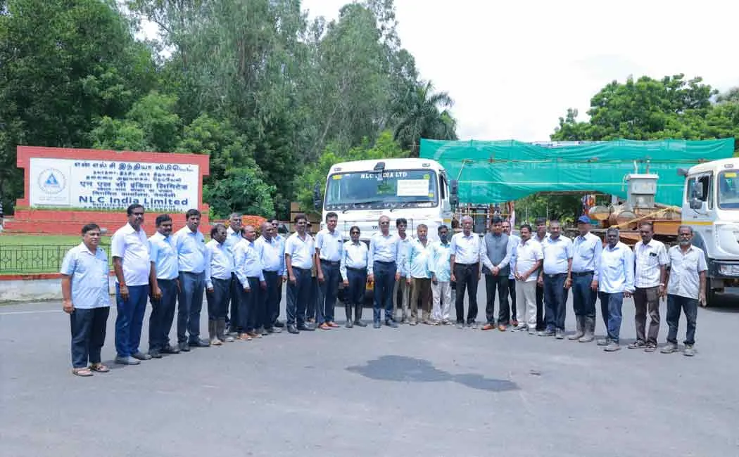 NLC send water suction pump to remove flood water in Chennai