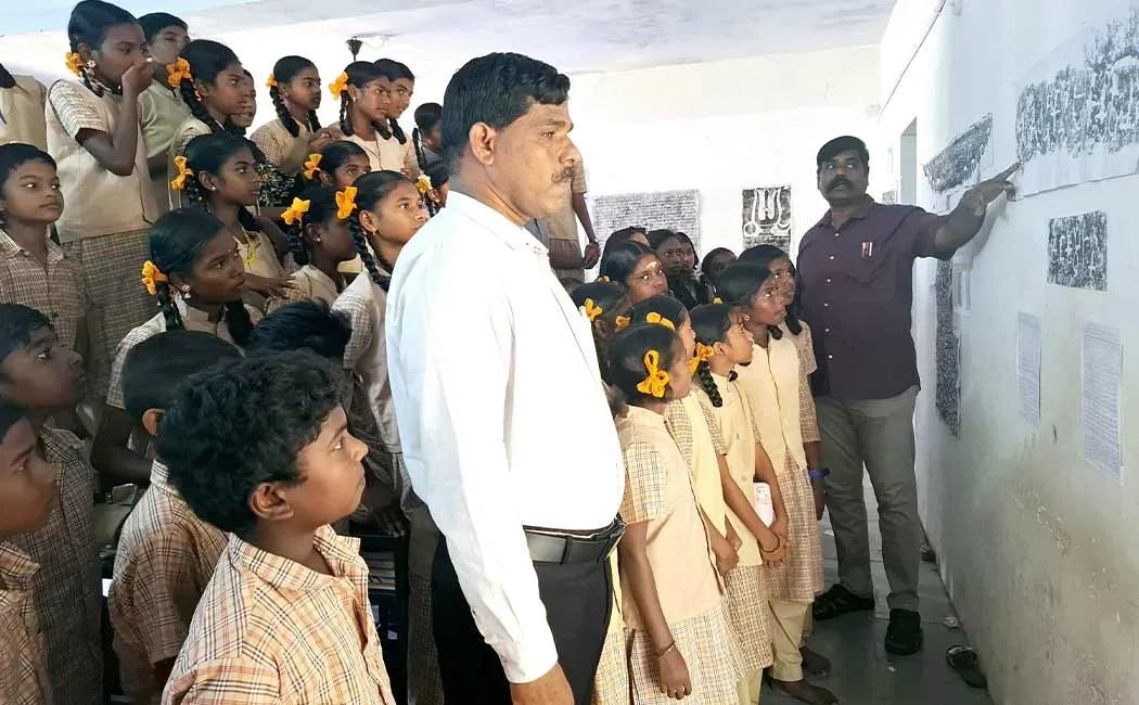 Students who were surprised to see the changes achieved in Tamil writing in 2000 years 