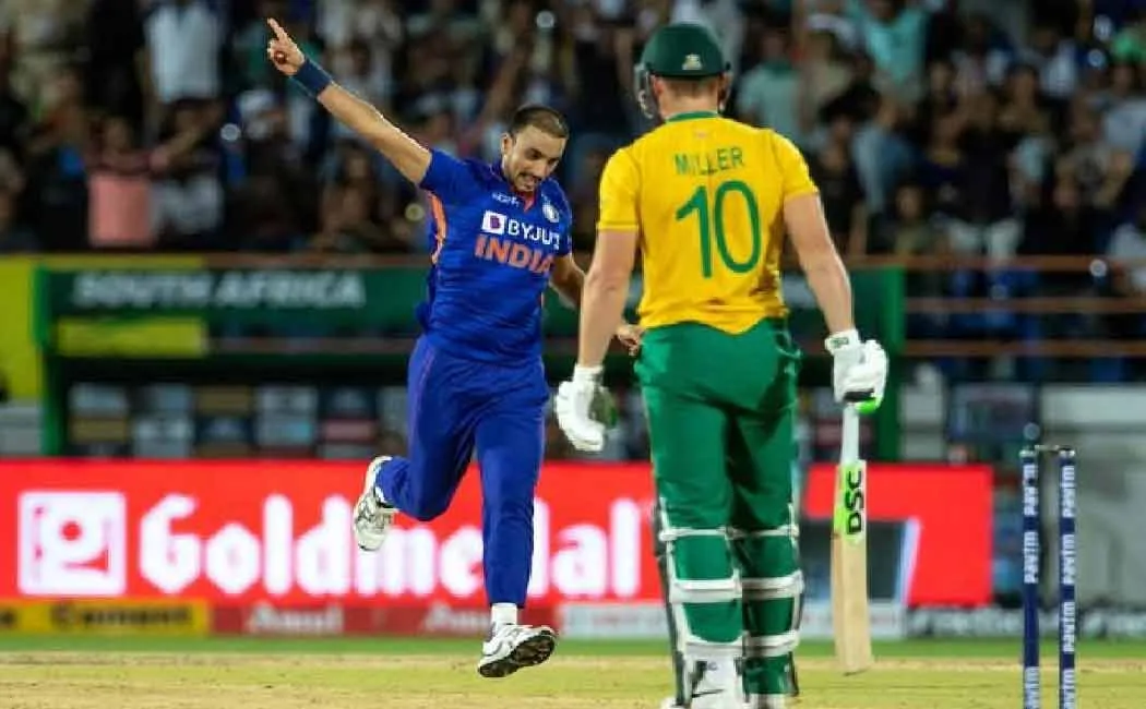 Caught in the Indian spiral, India collapsed to 99 runs..