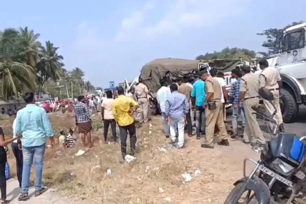 Accident involving paramilitary personnel on the national highway