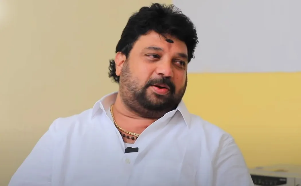 vikram condolence message of dubbing artist Srinivasa Murthy passed away 