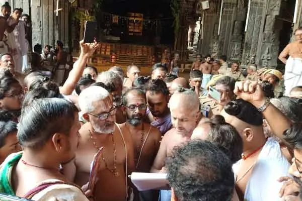 Dikshitars against erecting flagpole in Chidambaram temple despite giving approval letter