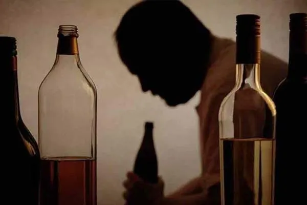 tragic decision taken by the youth addicted to liquor