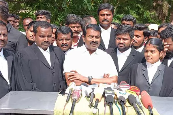 Seeman says Vijay is wrong