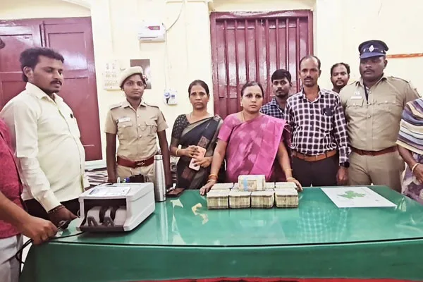 45 lakhs seized in car with car number