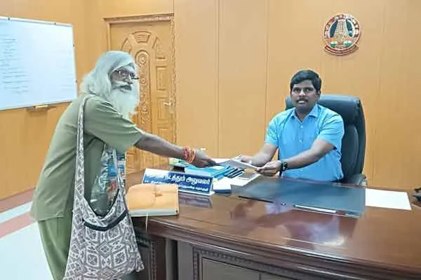 Retired government bus driver filed nomination in Trichy 