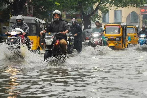 Govt ordered to take precautionary measures due to heavy rains in Tamil Nadu