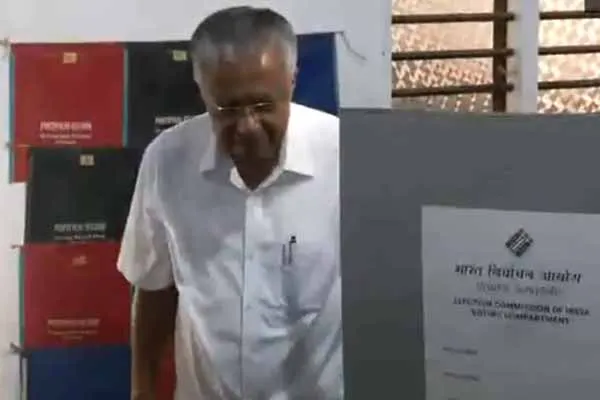 Leaders who voted with passion for Lok Sabha elections