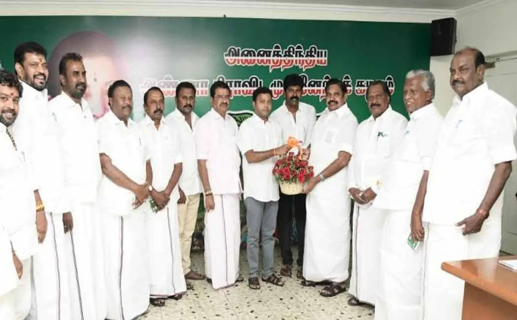 Senthil Murugan gave a twist to OPS after he was expelled from the party
