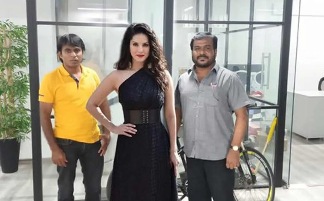 sunny leone to dance one song for tamil movie karthik movie 