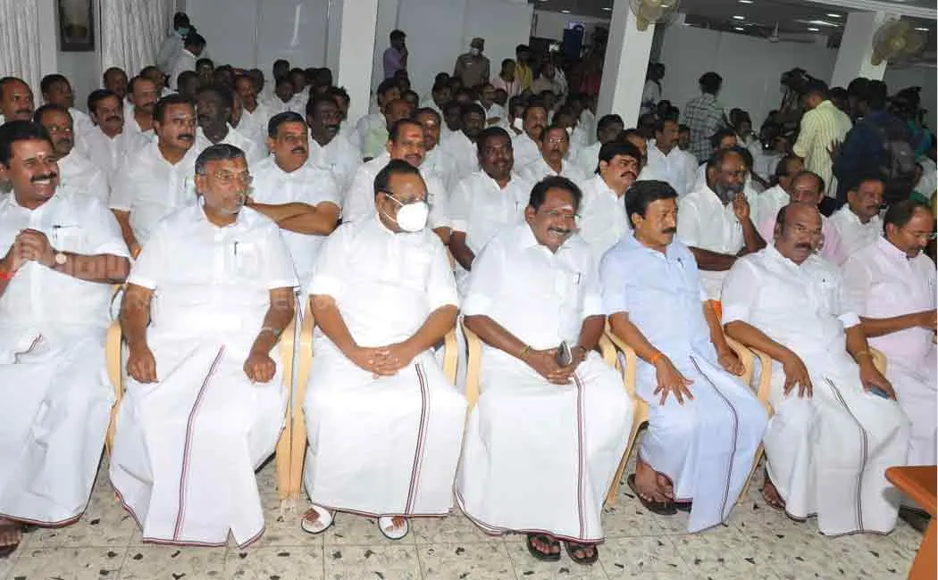 Money stolen from AIADMK head office; The party was shocked