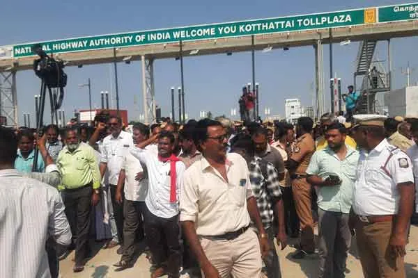High toll collection at toll booth near Chidambaram