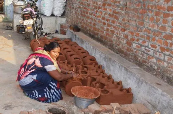 corona lockdown - Pottery workers Livelihood 